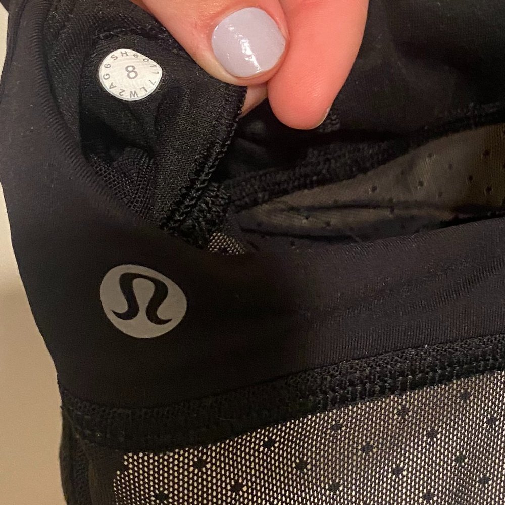 Lululemon Black Size 8 Sports Bra With Mesh - Picture 2 of 4